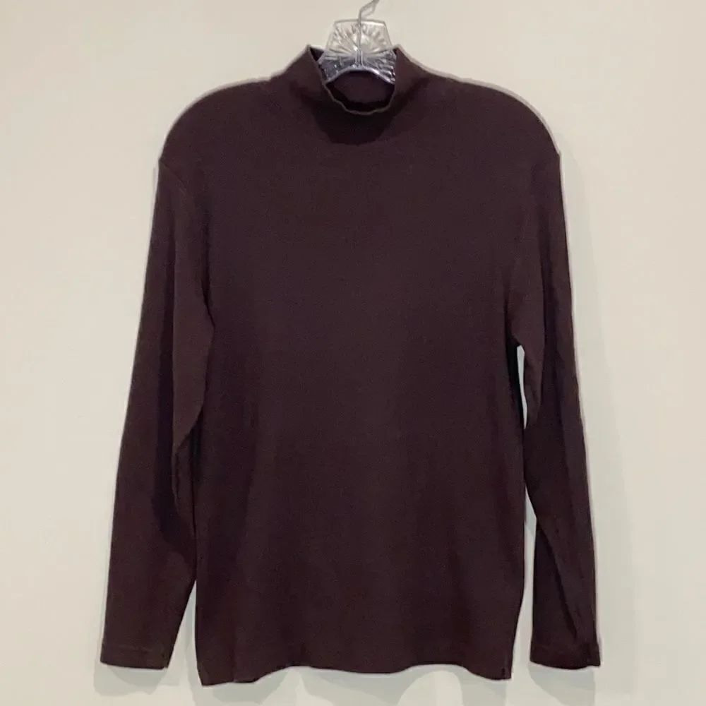 Kim Rogers Sport Turtleneck Long Sleeve Top. Size Medium